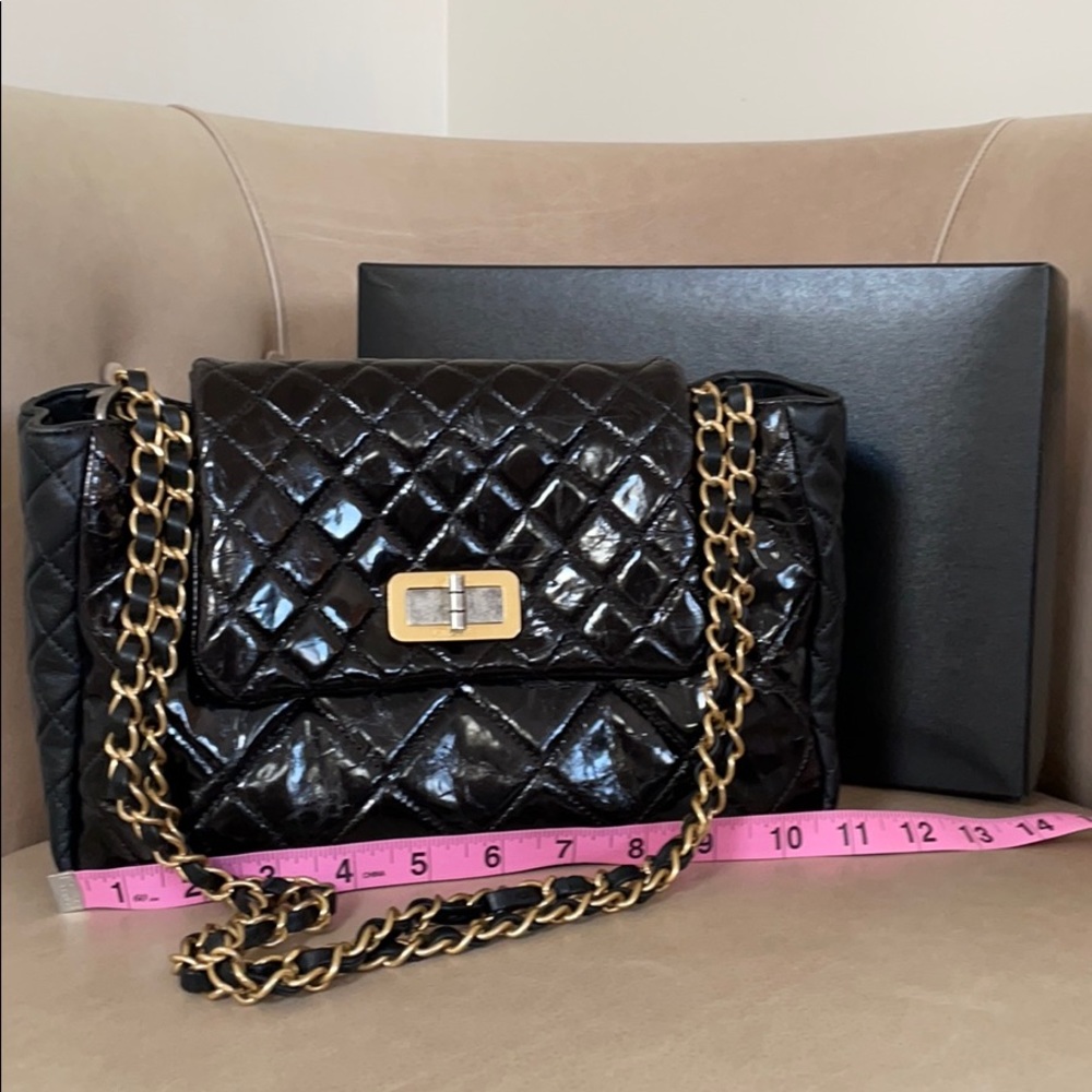 Chanel Black Shoulder Bag - Picture 3 of 13